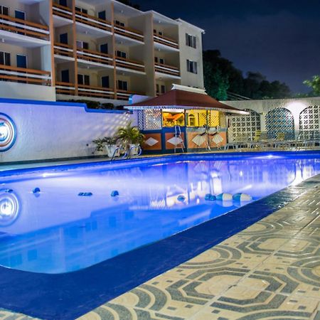 Montego Hotel มอนเทโกเบย์ ภายนอก รูปภาพ