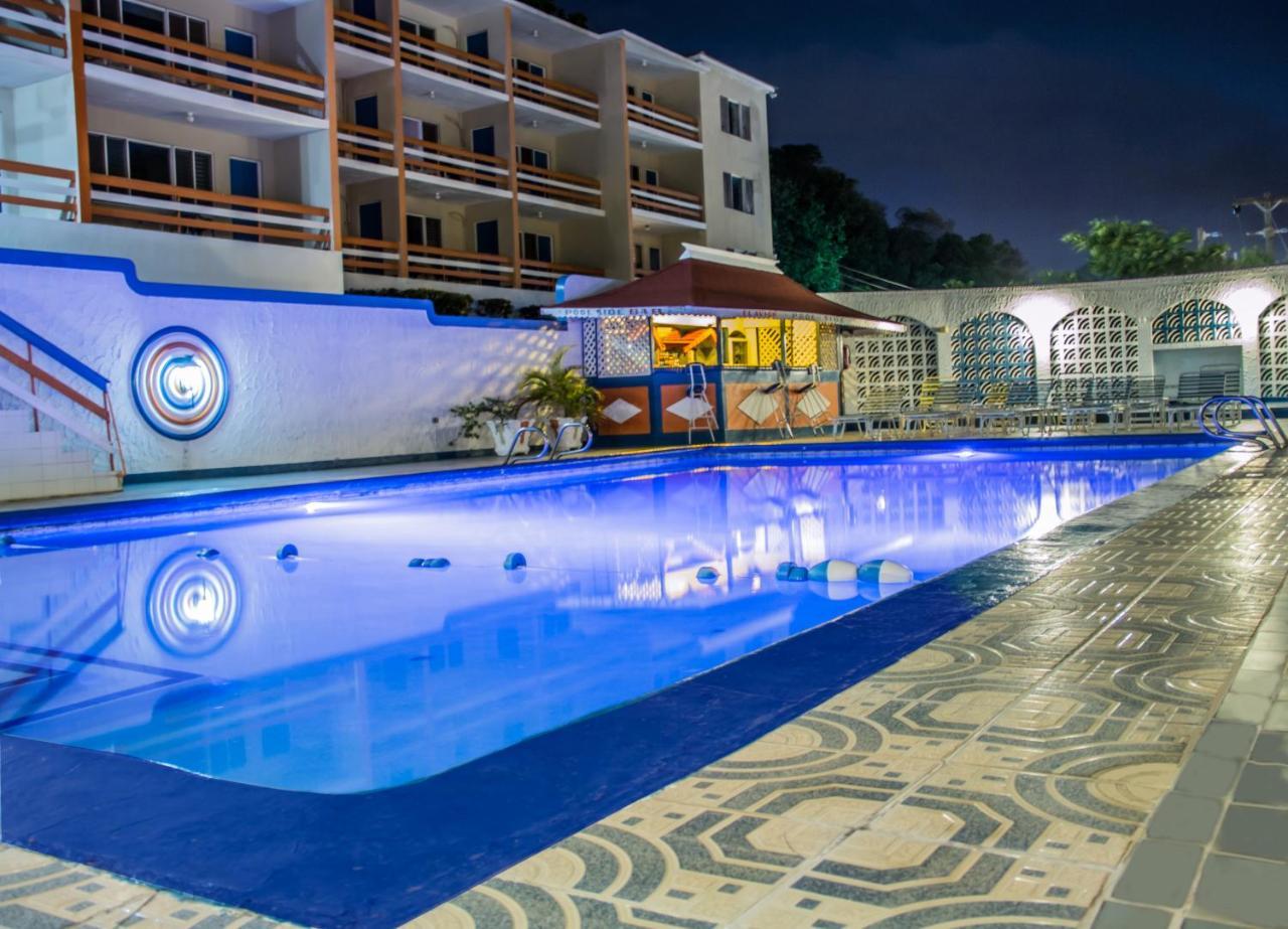 Montego Hotel มอนเทโกเบย์ ภายนอก รูปภาพ